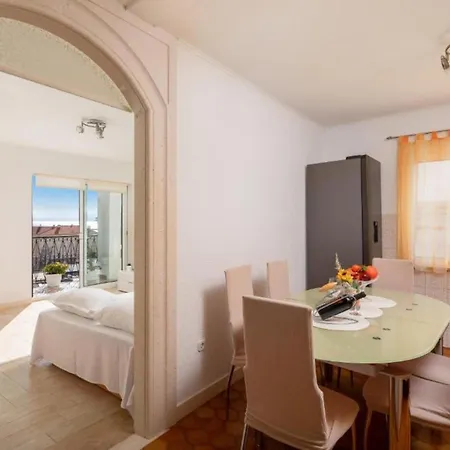 Apartment River & Sea Escape Omis